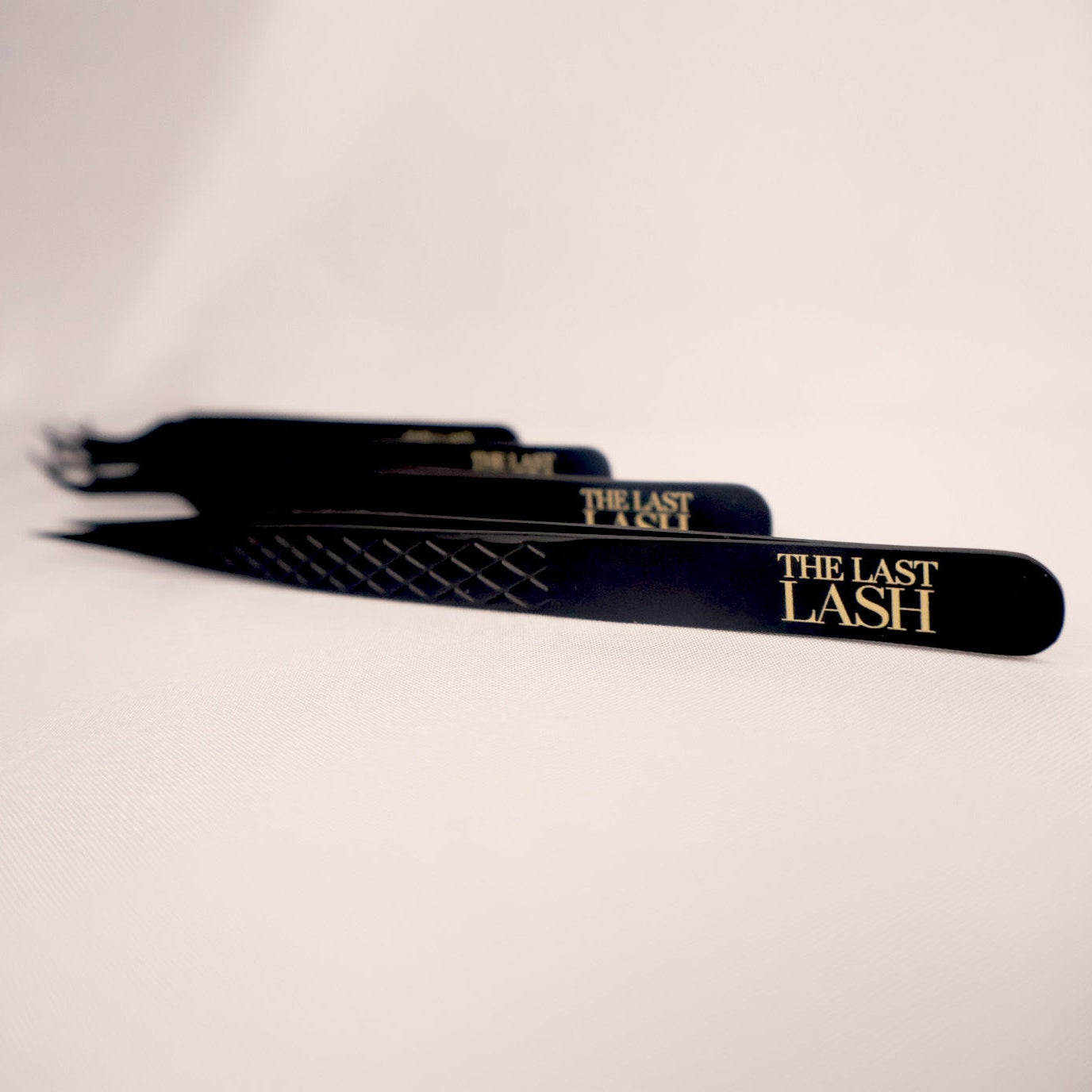 Tweezers