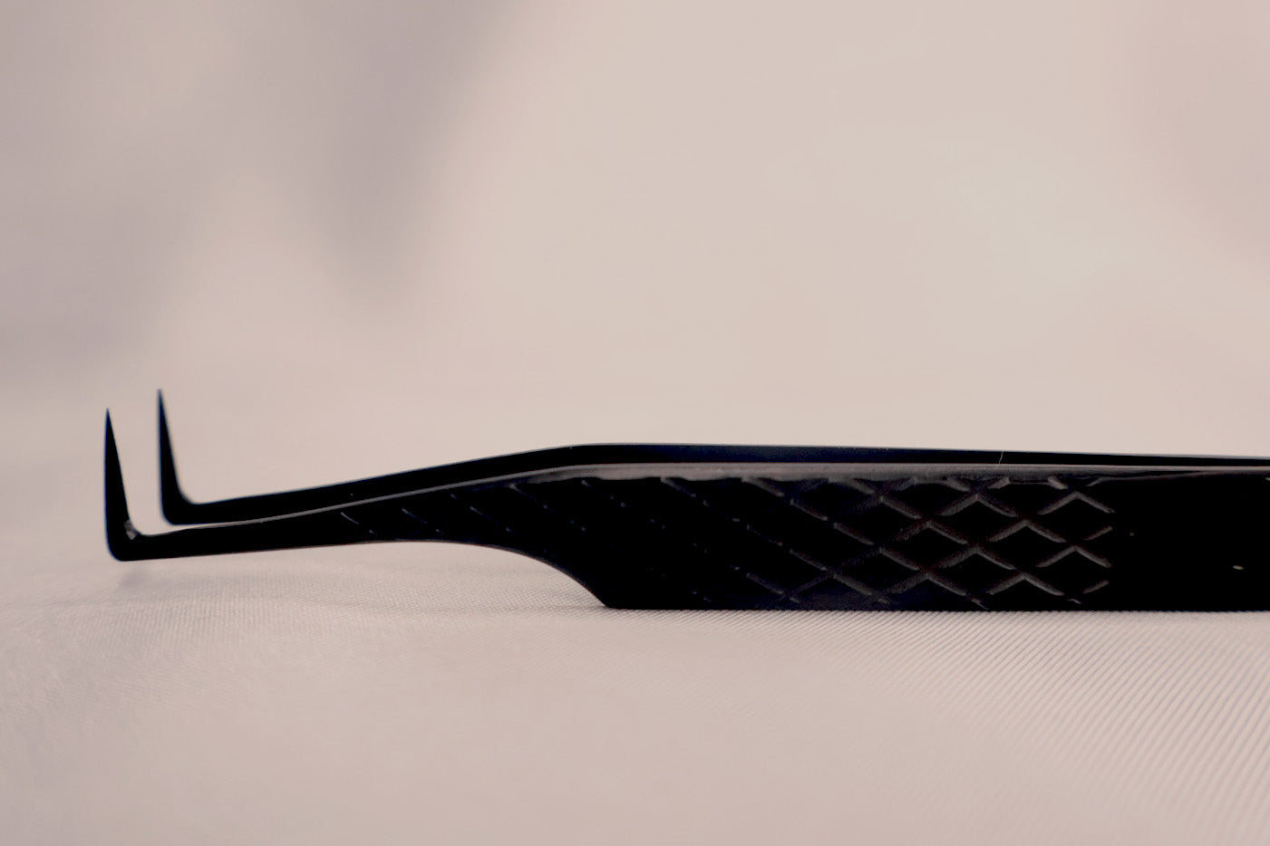 L Boot Fanning Tweezer