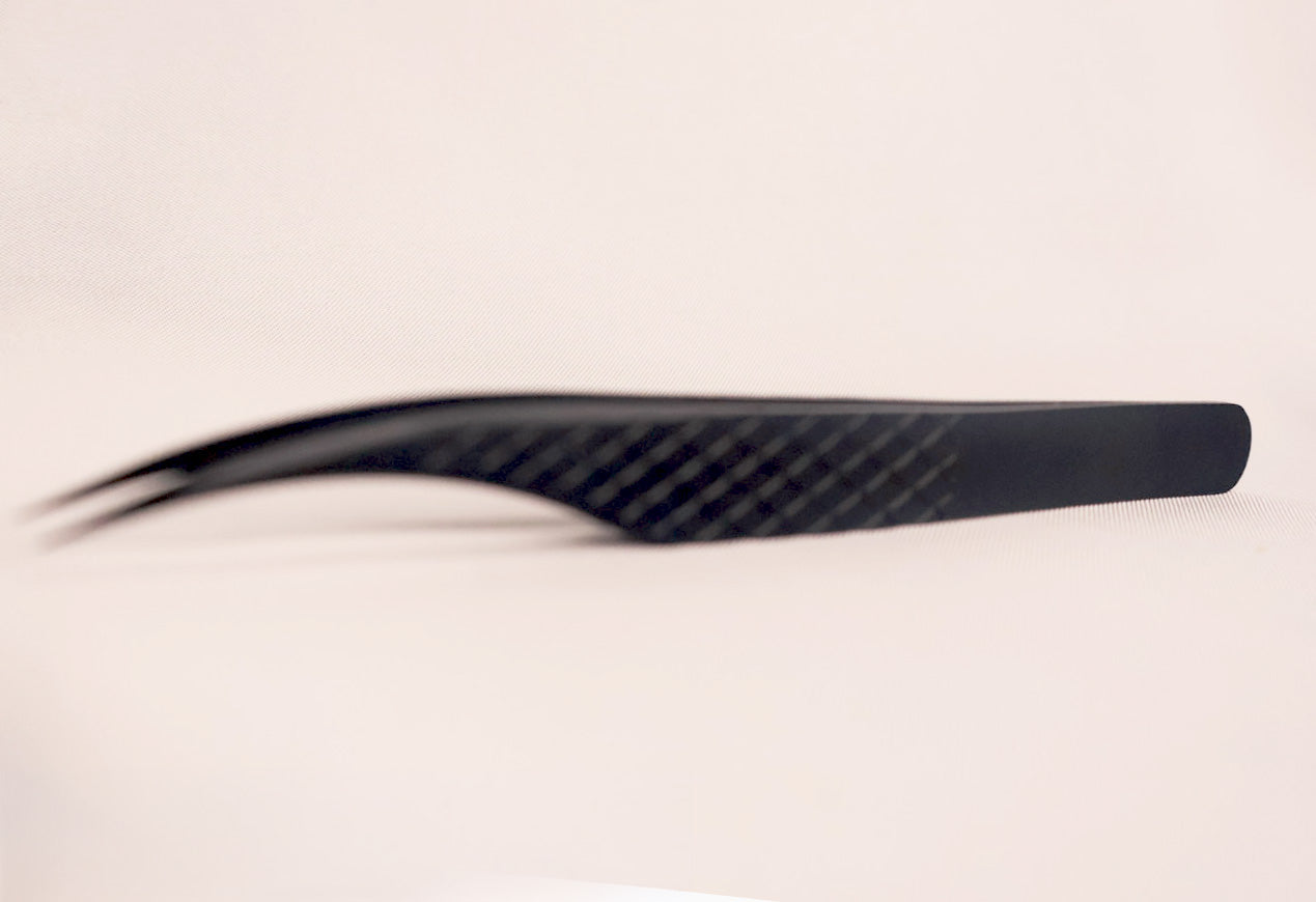 Curved fanning Tweezer