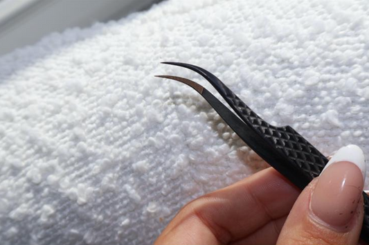 Curved fanning Tweezer