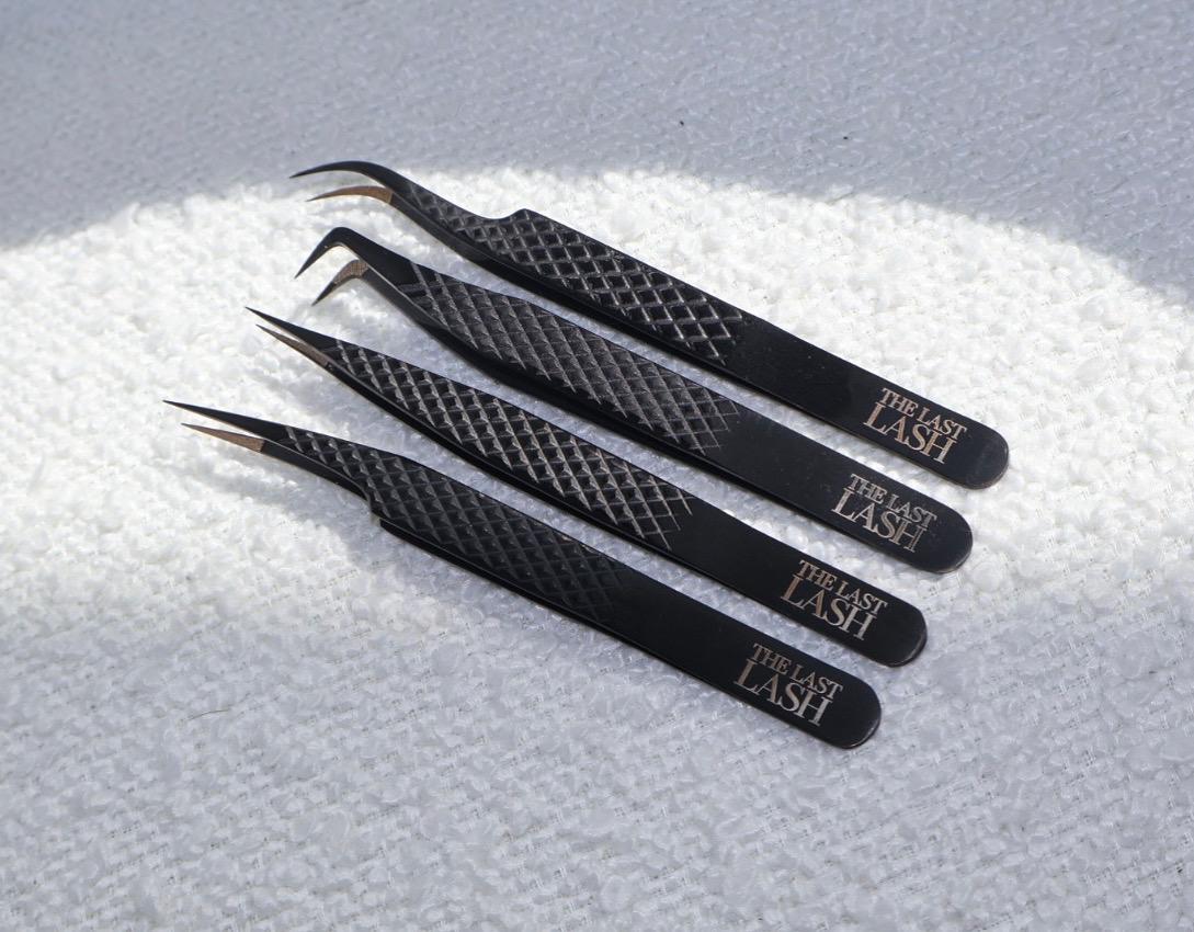 Curved fanning Tweezer